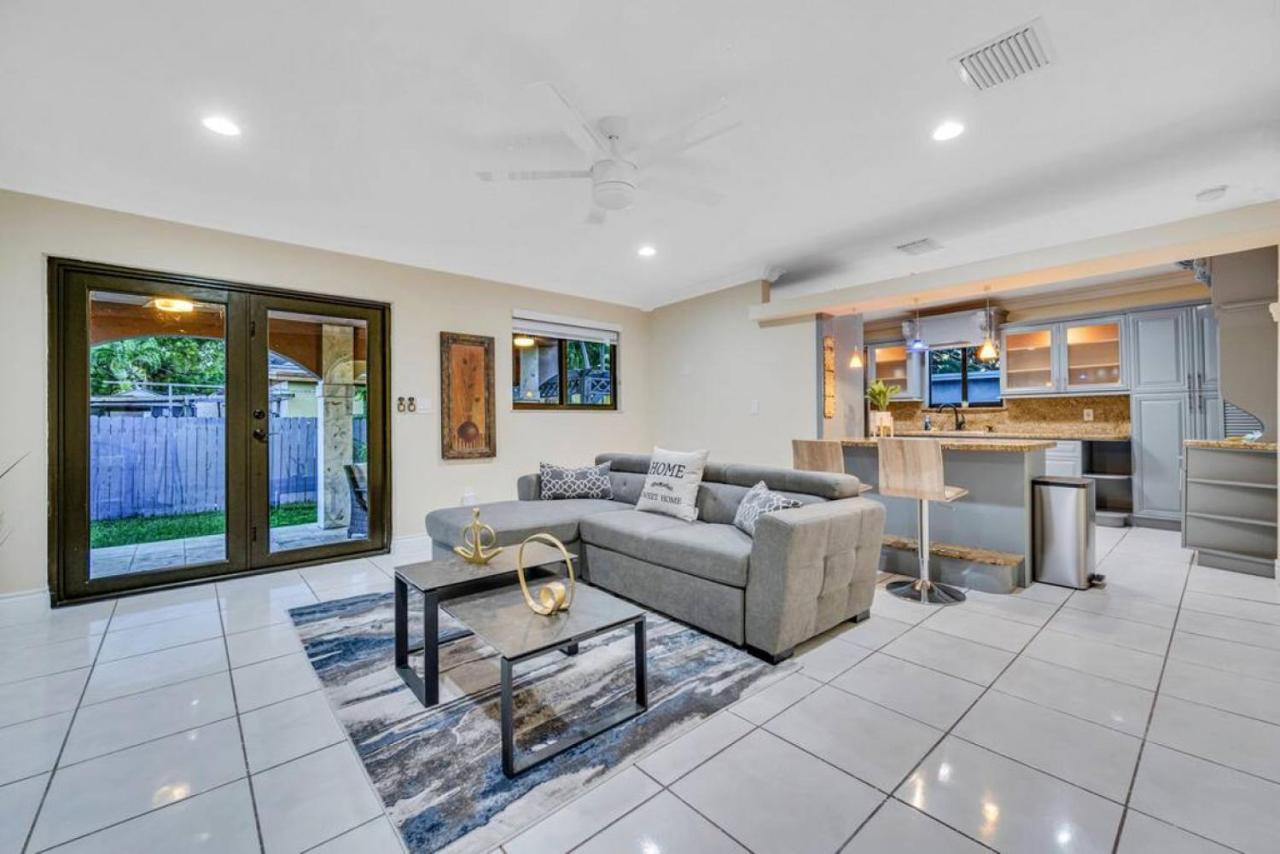 Amazing 3 Bed Home With Playground, Jacuzzi Grill Miami Buitenkant foto