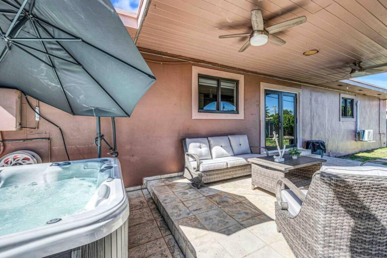 Amazing 3 Bed Home With Playground, Jacuzzi Grill Miami Buitenkant foto